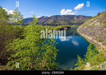 Langer Kochelsee auf das Murnauer Moos, im Hintergrund die Kohlgrub Hoernle-Gruppe, Deutschland, Bayern, Oberbayern, Oberbayern Stockfoto