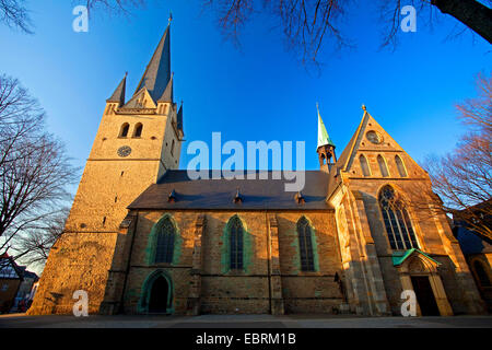 Kirche Sankt Vincent in Menden, Deutschland, Nordrhein-Westfalen, Sauerland, Menden Stockfoto