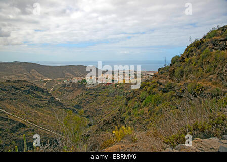 Barranco del Infierno, Dorf Adeje im Hintergrund, Kanarische Inseln, Teneriffa Stockfoto