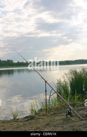 Angelplatz am Ufer der Elbe, Deutschland, Niedersachsen Stockfoto