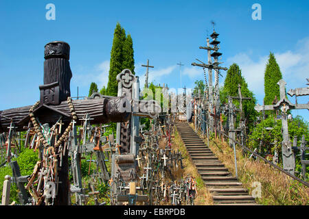 Treppe zum Berg der Kreuze, Litauen Siauliai Stockfoto