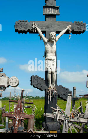 Jesus am Kreuz auf dem Berg der Kreuze, Litauen Siauliai Stockfoto