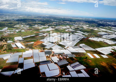 Luftaufnahme von einer umfangreichen landwirtschaftlichen Arie mit vielen Gewächshäusern, Türkei, Antalya Stockfoto