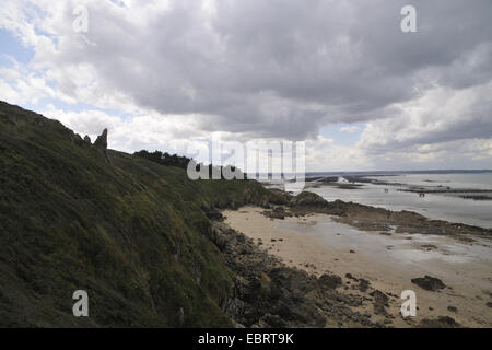 blaue Muschel, Bucht Muschel, gemeinsame Muschel, gemeinsame Miesmuschel (Mytilus Edulis), Blick von der Küste auf die Bucht von St. Brieuc mit Muschel Anbau, Frankreich, Bretagne, Planguenoual Stockfoto