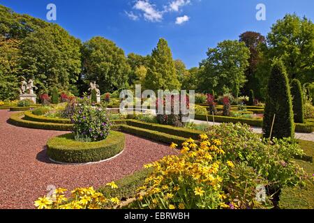 Französische formale Garten der Burg Anholt, Deutschland, Nordrhein-Westfalen, Münsterland, zurück-Anholt Stockfoto