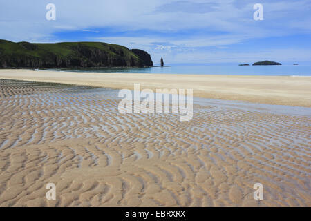 Sandstrand von Sandwood Bay an der nördlichen Küste von Schottland, Großbritannien, Schottland, Sutherland Stockfoto