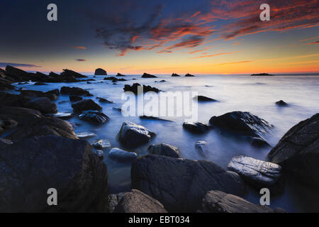 felsige Küste von Balnakeil Bay im frühen Morgenlicht, Großbritannien, Schottland, Sutherland Stockfoto