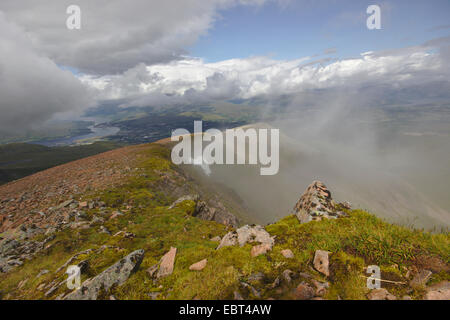 Blick vom Carn Dearg Meadhonach auf Loch Linnhe, Großbritannien, Schottland, Highlands und Fort William Stockfoto