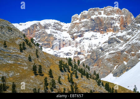 Blick auf den Schnee bedeckt Gaisl Gruppe, Italien, Südtirol, Dolomiten, Fanes Nationalpark Stockfoto