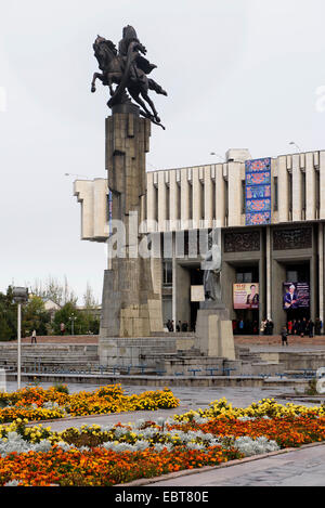 Manas-Denkmal vor der Philharmonie, Bischkek, Kirgistan, Asien Stockfoto