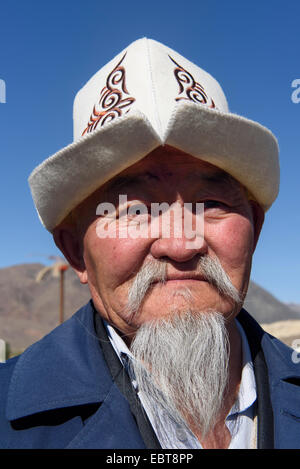 Mann mit traditionellen Filz Hut, Kirgisistan, Asien Stockfoto