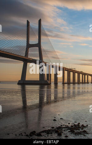 Vasco da Gama Brücke Lissabon Portugal Stockfoto