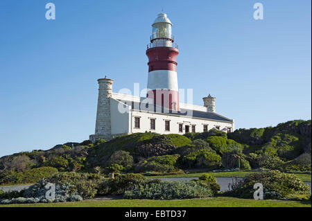 Leuchtturm am Kap Agulhas, der südlichste Ort in Afrika, Südafrika, Western Cape, Cape Agulhas Nationalpark Stockfoto