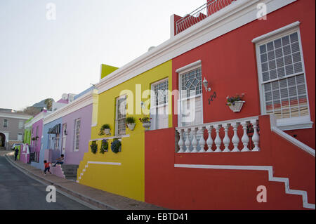 bunte Häuser im malaiischen Quartier im Bo-Kaap Viertel, Südafrika, Western Cape, Kapstadt Stockfoto