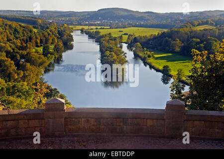 Blick auf die Ruhr aus der Berger-Denkmal, Deutschland, Nordrhein-Westfalen, Ruhrgebiet, Witten Stockfoto