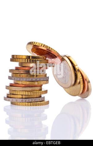 Stapel von Münzen des Euro Cins Sturz Stockfoto