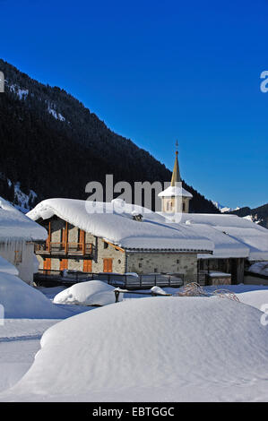 verschneite Dorf, Frankreich, Savoyen, Champagny En Vanoise Stockfoto