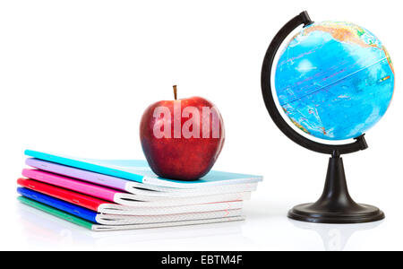 Schulkind und Student studiert Zubehör. Zurück zum Schulkonzept. Stockfoto