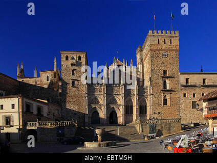 Königliche Kloster von Santa Maria de Guadalupe, Spanien, Extremadura, Guadalupe Stockfoto