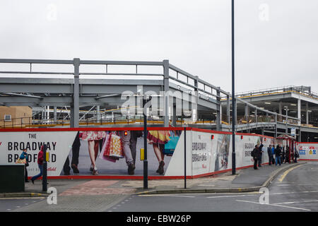 Bradford, West Yorkshire, Vereinigtes Königreich. Bau in die Neuentwicklung der Broadway im Zentrum Stadt. Stockfoto