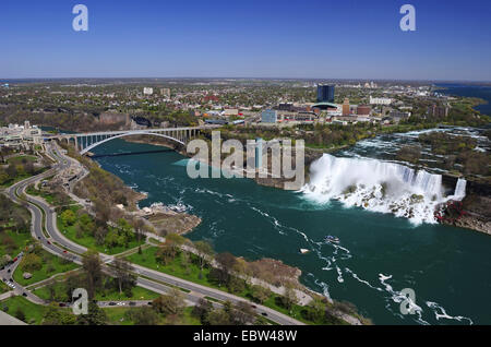 Niagara Falls, Blick auf USA-Bereich vom Skylon Tower, Kanada, Ontario, Niagara Wasserfaelle Stockfoto