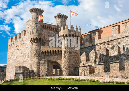 Tor des Castillo de Ponferrada, Spanien, Leon, Kastilien, Ponferrada Stockfoto