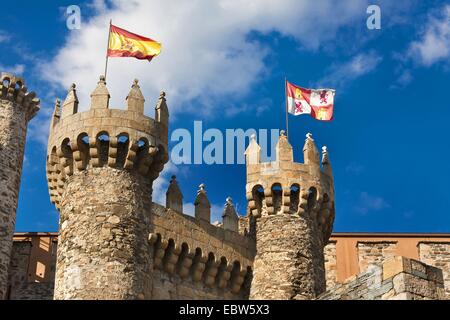 Türme der Ritter Templa Burg Castillo de Ponferrada, Spanien, Leon, Kastilien, Ponferrada Stockfoto