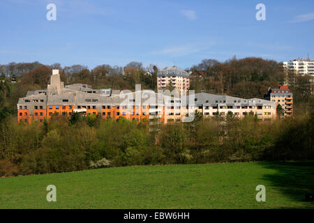 anthroposophische Architektur des Gemeinschaftskrankenhaus Herdecke, Südseite, Deutschland, Nordrhein-Westfalen, Ruhrgebiet, Herdecke Stockfoto