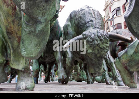 Ablauf der Bulls-Skulptur während der Sanfermines, Spanien, Baskisches Land, Navarra, Pamplona Stockfoto