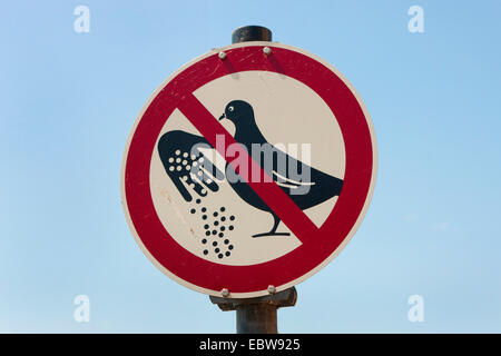 Melden Sie "Don ' t feed Tauben", Deutschland, Rheinland-Pfalz Stockfoto