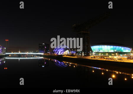 Gürteltier, Hydro und Glocken Brücke Glasgow Schottland Dezember 2014 Stockfoto