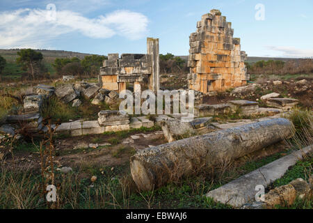 Tel Kedesh (Kedesh Hügel) Nationalpark. Römischer Tempel Ruinen. Israel Stockfoto