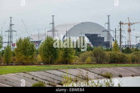 Neue sichere Entbindung gebaut, um alte Sarkophag des nuklearen Reaktor Nummer 4 im Kernkraftwerk Tschernobyl, Ukraine enthalten Stockfoto