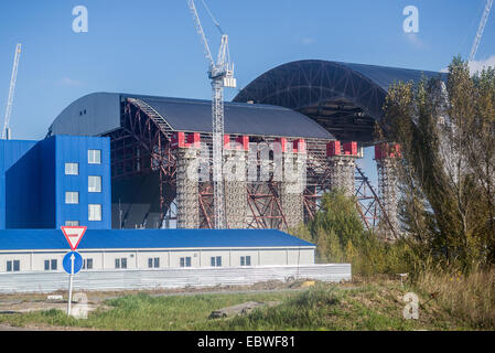 Neue sichere Entbindung gebaut, um alte Sarkophag des nuklearen Reaktor Nummer 4 im Kernkraftwerk Tschernobyl, Ukraine enthalten Stockfoto