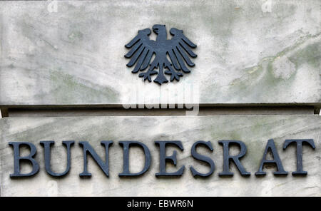 Schriftzug auf dem Haupttor "Bundesrat", Bundesrat, Berlin, Berlin, Deutschland Stockfoto