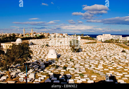 Luftbild von oben von Bourguiba-Mausoleum und Friedhof in Sousse Monastir, Tunesien Stockfoto