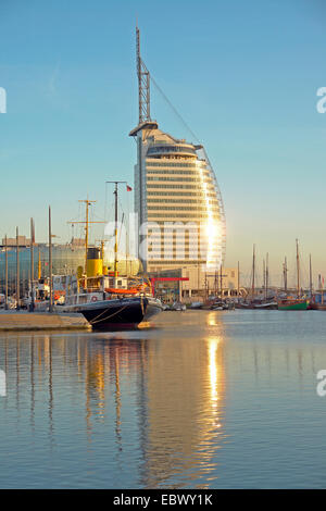 Atlantic Hotel Sail City, Deutschland, Niedersachsen, Bremerhaven Stockfoto