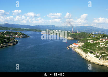 Die Bucht von Santiago De Cuba, Kuba vom Castillo de San Pedro del Morro Festung aus gesehen Stockfoto