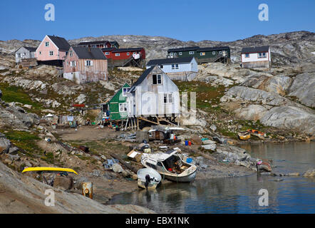 Jäger-Dorf Tiniteqilag im Sermilik Fjord, Grönland, Tiniteqilag Stockfoto