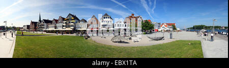 Strandpromenade von Travemünde, Blick auf Stadt, Deutschland, Schleswig-Holstein, Travemünde Stockfoto