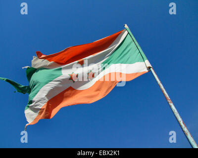 burundischen Flagge an den Feierlichkeiten zum internationalen Tag der Menschenrechte (10. Dezember 2009), feierte gemeinsam mit der burundischen Regierung und das integrierte Büro der Vereinten Nationen in Burundi, ländlichen Bujumbura, Burundi, Kabezi beschädigt Stockfoto