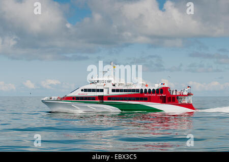 Katamaran unter Hochdruck an der Nordsee, Deutschland, Schleswig-Holstein Stockfoto