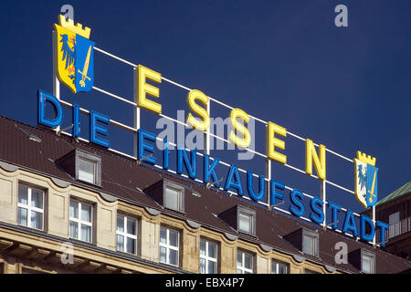 Handelshof mit Label "Essen Die Einkaufsstadt" (Stadt des Einkaufs) in der Essener Innenstadt, Deutschland, Nordrhein-Westfalen, Ruhrgebiet, Essen Stockfoto