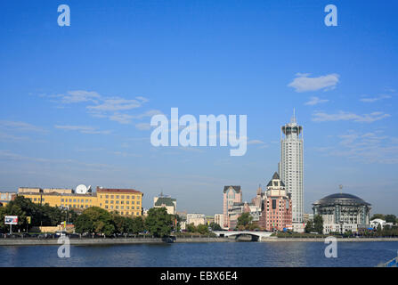 Modernen Gebäude mit House of Music, Blick vom Fluss Moskwa, Russland, Moskau Stockfoto