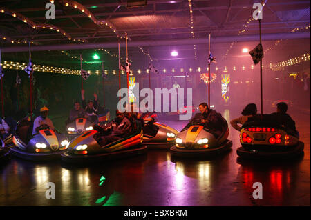 Oktoberfest in München bei Nacht, Autodrom, Deutschland, Bayern, München Stockfoto