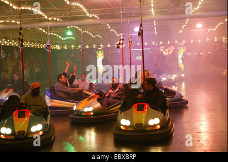 Oktoberfest in München bei Nacht, Autodrom, Deutschland, Bayern, München Stockfoto