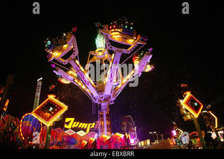 Oktoberfest in München bei Nacht, Fun Ride, Deutschland, Bayern, München Stockfoto