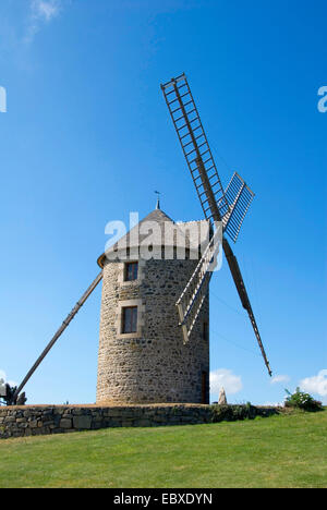 Windmühle Moulin Saint-Michel, Frankreich, Bretagne, Baie de St-Brieuc, Saint-Quay-Portrieux Stockfoto