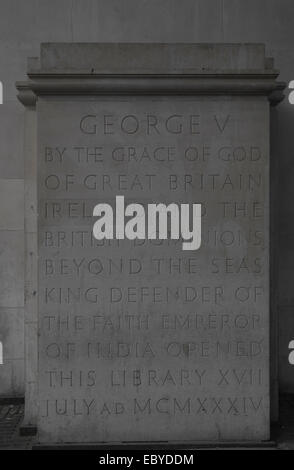 Gedenkstein zur Erinnerung an die Eröffnung des Manchester Central Library von George V, 17. Juli 1934 Stockfoto