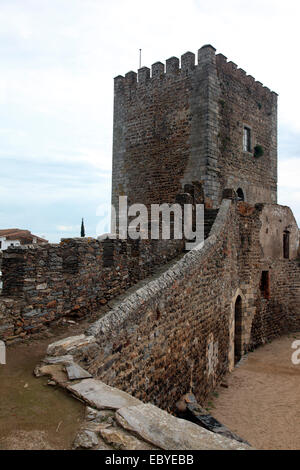 Monsaraz Burg im Alentejo Portugal. Stockfoto